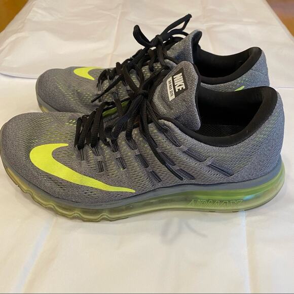 Nike Air Max Sneakers Mens Size 9.5 Running Shoes 2016 low top 806771 017 Volt - Picture 2 of 9